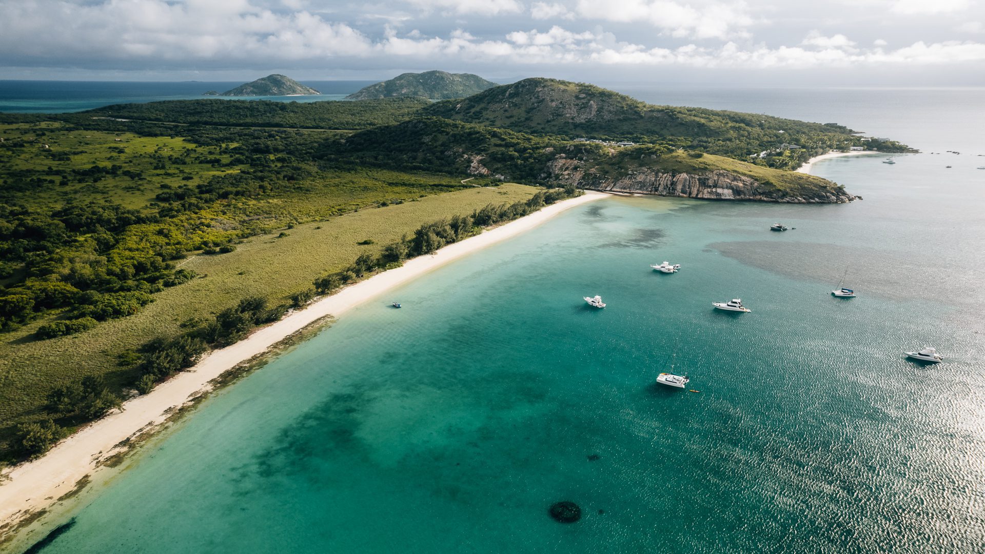 LizardIsland_Landscape_WatsonsBay-0365 Circumnavigating Lizard Island starts at Watson's Bay